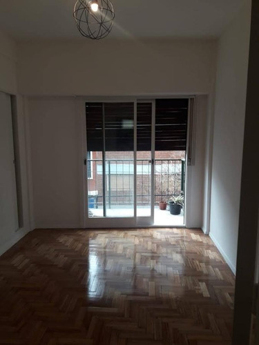 Imagen 8 de 11 de 2 Ambientes Con Balcon (con Renta Excelente Inquilino )