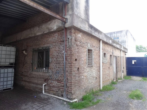 Galpon Con Vivienda Y Local Al Frente Ruta 8 Pilar Centro