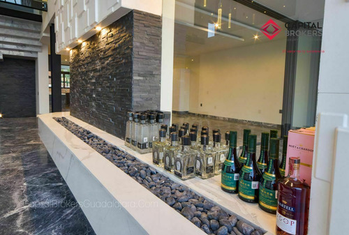 Mansión De Súper Lujo En Venta En Ayamonte Zapopan Zona Bajío Guadalajara