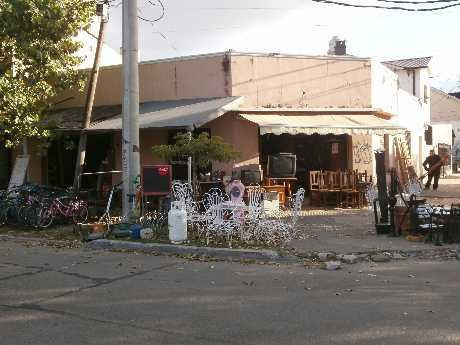 Imagen 1 de 6 de Local Con Vivienda En Venta Cond En Ituzaingo Norte