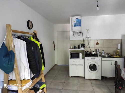 Imagen 3 de 5 de Monoambiente En Venta En Moron Centro