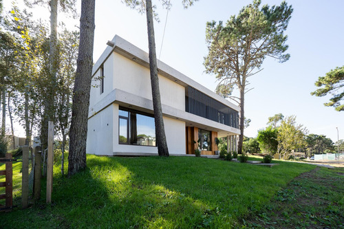 Casa En Venta 5 Ambientes Pinamar Alamos