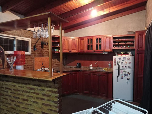 Casa Venta - 2 Dormitorios - 1 Baño - 330mts2 Totales - Sourigues