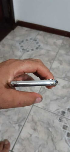 Celular iPhone XS