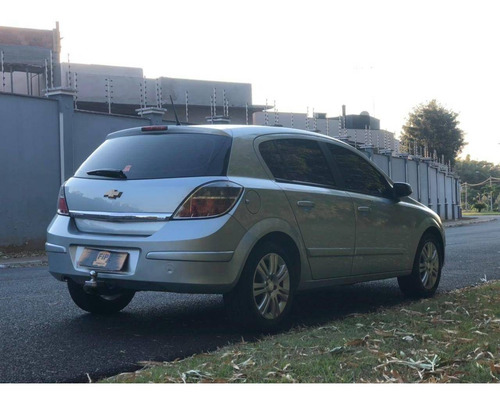 Imagem 5 de 10 de Chevrolet Vectra 2.0 Mpfi Gt Hatch 8v Flex 4p Manual