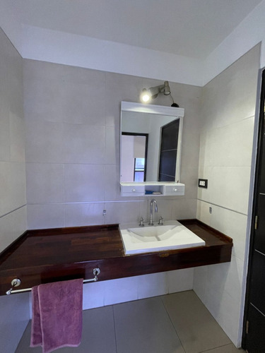 Carlos Paz - Departamento 2 Dormitorios Con Balcón, Cochera Y Amenities En Pleno Centro