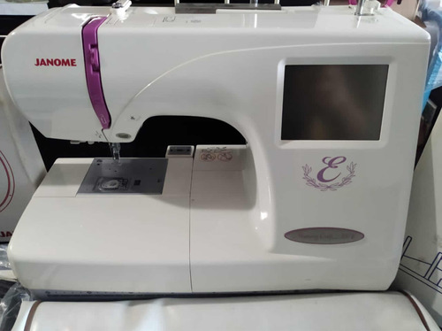 Máquina De Bordar Janome 350e