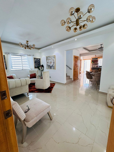 Venta De Casa Con Piscina Ubicada En Prado Oriental De San Isidro