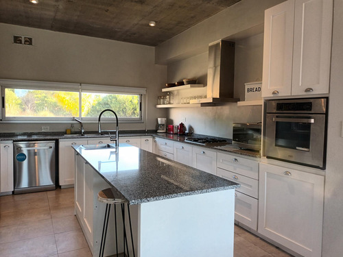 Casa En Venta Costa Esmeralda, Barrio Marítimo I.