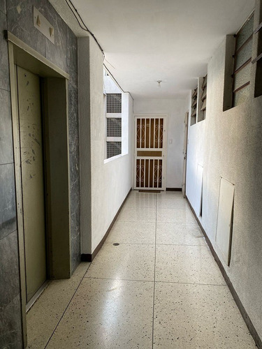 En Venta Espectacular Apartamento En Los Rosales