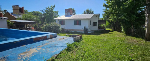 Venta Casa 3 Dormitorios / Agua De Oro