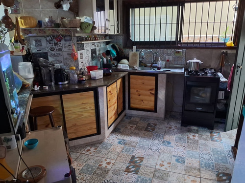 Casa 4 Dormitórios, Piscina, 2 Salas, Lado Praia