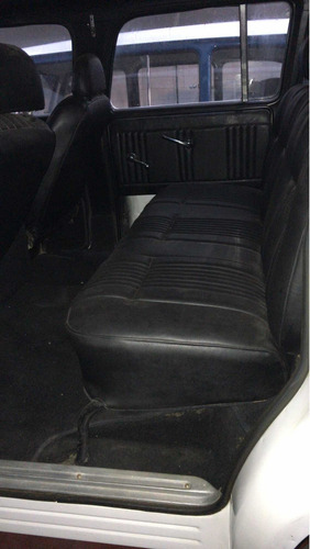 Veraneio 4x4 V8,