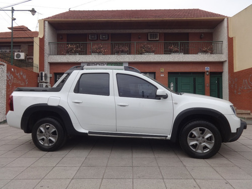 Imagen 5 de 15 de Renault Duster Oroch Outsider Plus 2.0 { 1er Dueño }