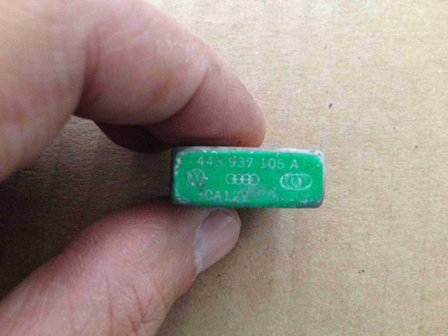 Relevador Relay Vw Fusible Parte 443937105a Fusibles Orig.