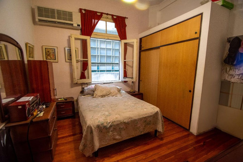 Depto 5 Amb. En Venta En Balvanera C/terraza