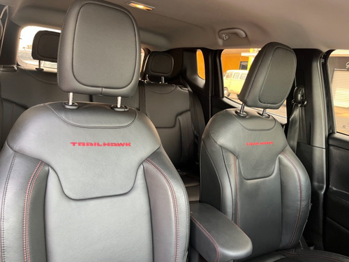 Imagem 10 de 15 de Jeep Renegade Trailhawk 2.0 Preto 2019