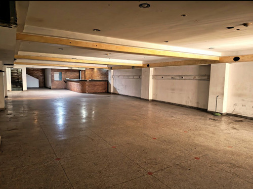 Edificio Comercial E Industrial Centro Cerca San Bernardino