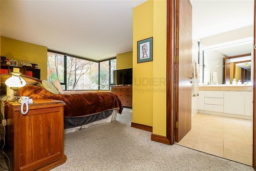 Imagen 8 de 22 de Departamento En Venta De 4 Dorm. En Vitacura