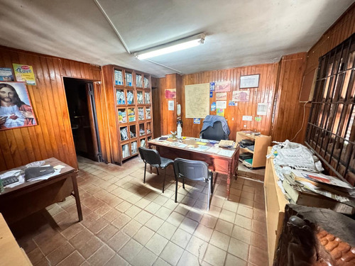 Galpón De 750 M2 + Terreno Con Contrapiso De 607 M2 En Venta, Av. Jujuy Al 1700, Smt