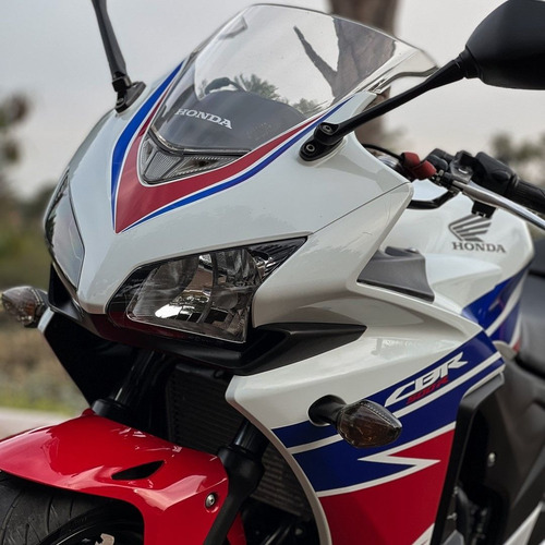 Imagem 4 de 6 de Honda Cbr 500r 2015