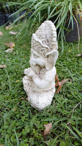 Ganesha Bebé De 20 Cm De Resina Crema