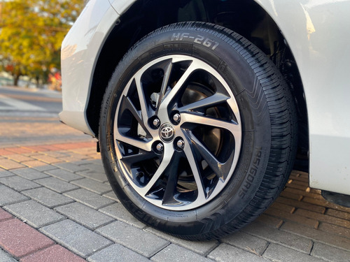 Toyota Yaris 1.5 16V FLEX SEDAN XLS CONNECT MULTIDRIVE