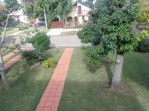 Venta Casa Con 5 Dormitorios En Atlántida, 3 Casas En Un Mismo Padrón