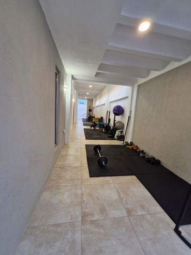 Casa Totalmente Moderna Y Remodelada En Urb. Trigal Norte Hel - Dvip