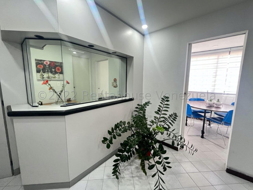 Imagen 4 de 20 de Consultorio Médico En Venta, Urb. San Bernardino