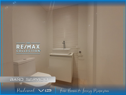 Imagen 27 de 30 de En Venta, Exclusiva Casa 745 M2 En Urb. Guaparo Valencia