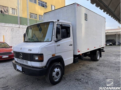 Caminhão Mercedes Benz Mb 710 2002 Baú Alumínio