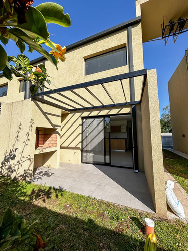 Duplex En Venta, 2 Ambientes, Escobar Centro, Belen De Escobar, Gba Norte