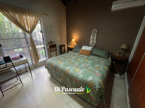 Venta Chalet En Dos Plantas, Excelente Ubicación - Francisco Alvarez