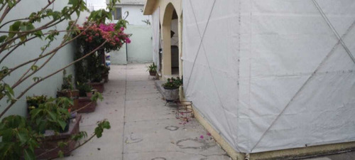 Terreno 490m2 Con Casa De 3 Recamaras En Texcoco