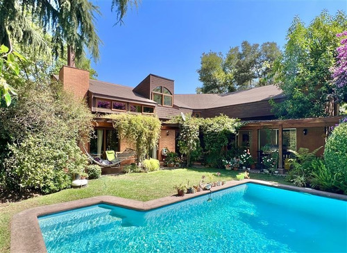 Imagen 2 de 27 de Venta Casa Vitacura Pasaje: Las Encinas