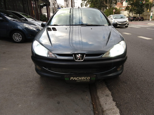 Peugeot 206 1.6presence Flex 4p