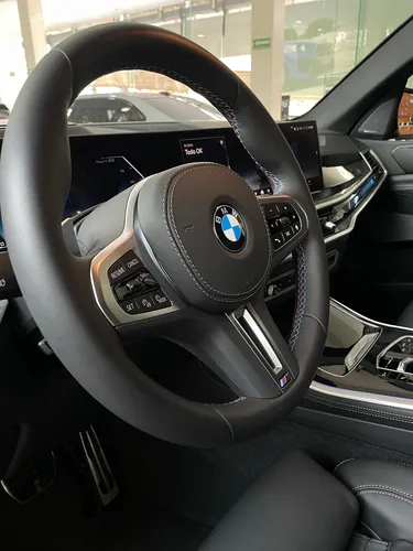 X5 M60i