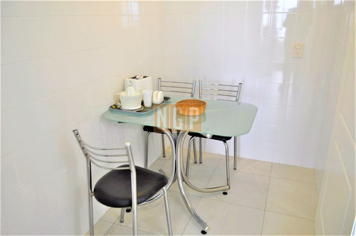 Imagen 17 de 23 de Apartamento En Mansa, 2 Dormitorios