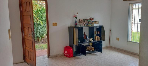 Dos Casas En Solymar En Un Mismo Padrón