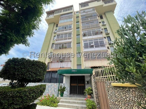 Daniela Linarez Vende Excelente Apartamento En Urbanizacion Del Este De Barquisimeto Con Todos Los Servicios Básicos Acabados De Primera Y Seguridad Las 24 Horas