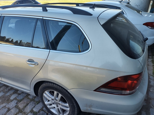 Imagen 6 de 11 de Volkswagen Vento Variant 2011 2.5 Advance 170cv