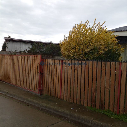 Casa En Venta De 2 Dorm. En Frutillar