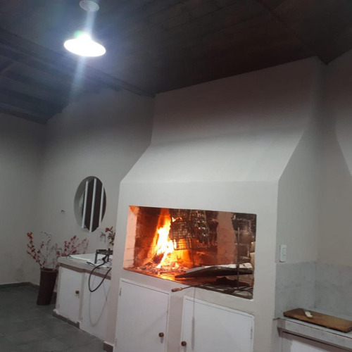 Casa En Venta - 3 Dormitorios Y 3 Baños - 200mts2 - Claromeco