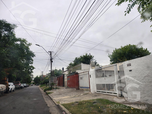 Terreno En Venta Con 5 Casas