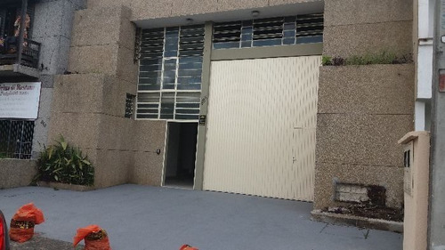 Imagem 5 de 9 de Galpão Para Alugar Na Rua São Nicolau, Santa Maria Goretti, Porto Alegre - Rs - Liv-16149