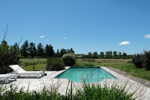 Venta De Excelente Chacra Parquizada Con Piscina Y Costa Navegable Al Arroyo Maldonado-ref:4455