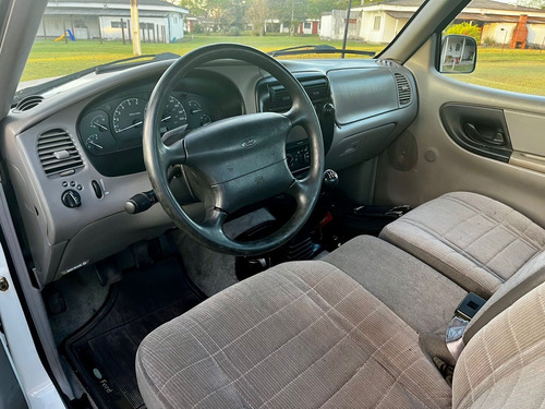 Ford Ranger 4.0 Xlt 6 4x2 2p