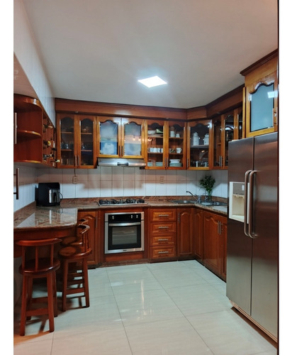 Apartamento De 140mtrs2 En Venta San Antonio De Los Altos Las Minas