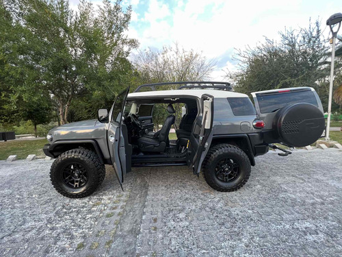 Imagen 8 de 15 de Toyota Fj Cruiser 2008 3p Premium Aa Ee Ra Abs 4x4 At